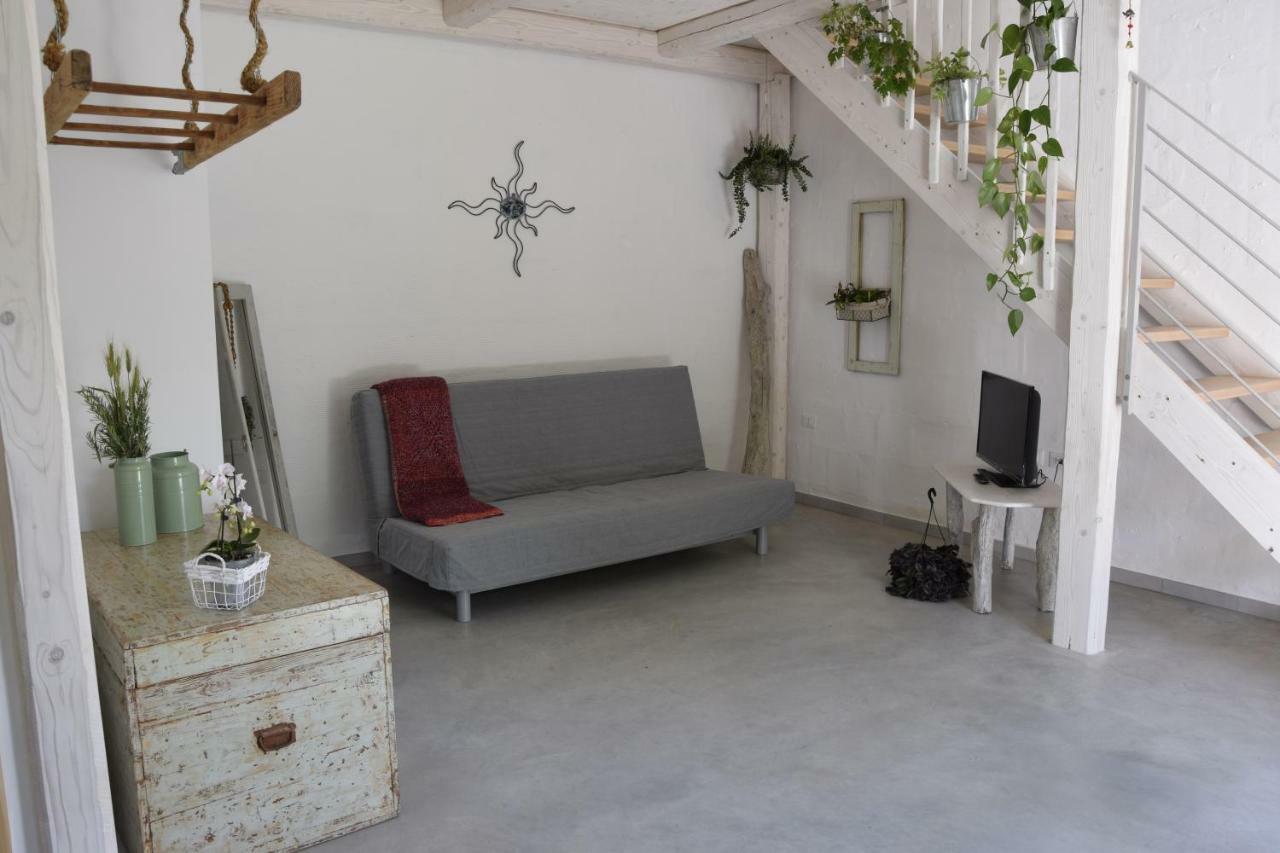 Capannone111 Bed and Breakfast Castiglione di Ravenna Εξωτερικό φωτογραφία
